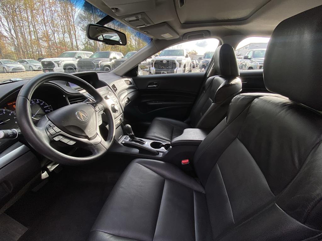 Thumbnail: 2013 Acura ILX - 10