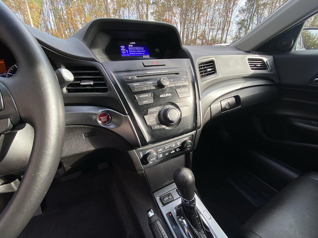 Thumbnail: 2013 Acura ILX - 9