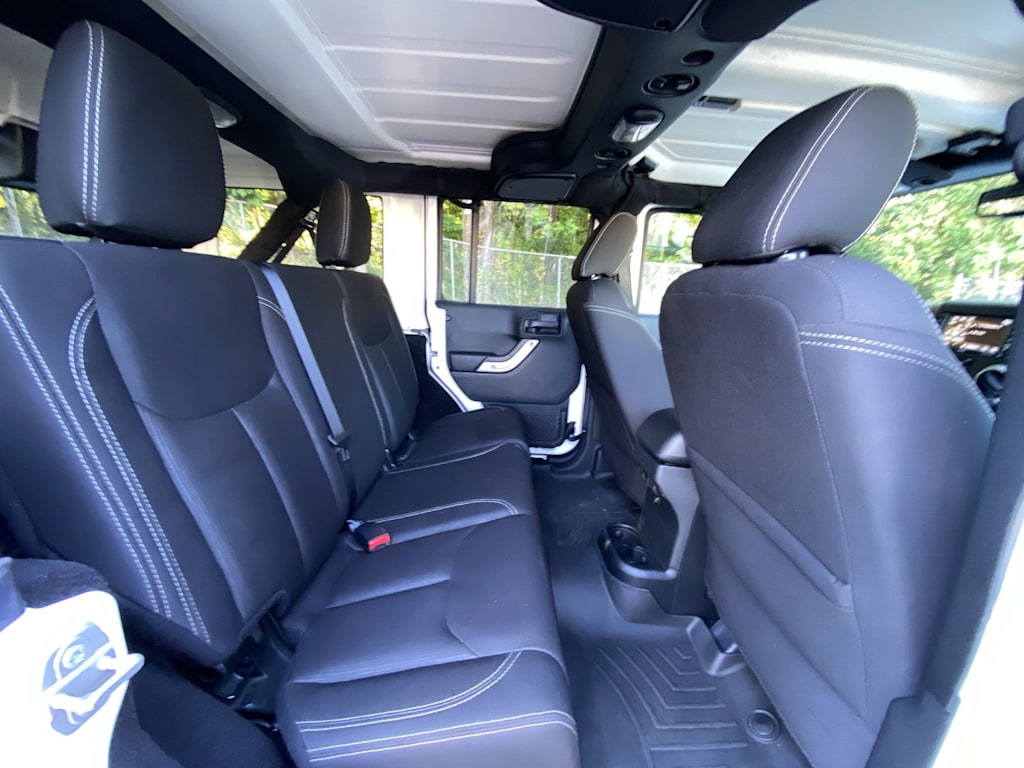 Thumbnail: 2018 Jeep Wrangler - 34