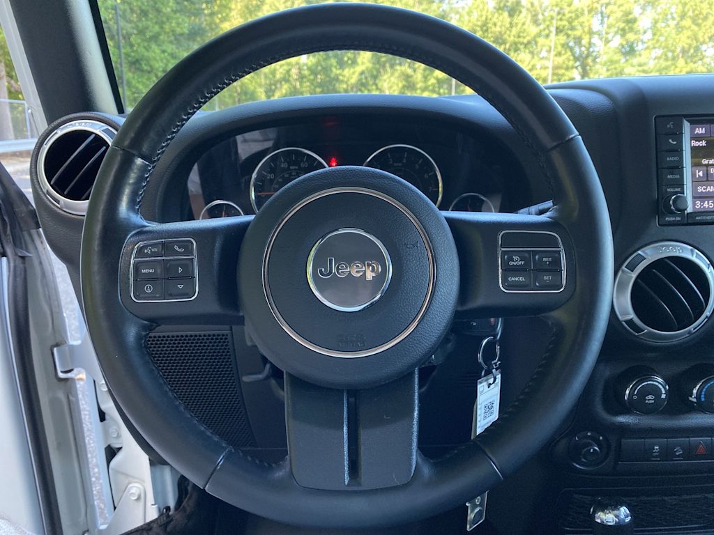 Thumbnail: 2018 Jeep Wrangler - 12