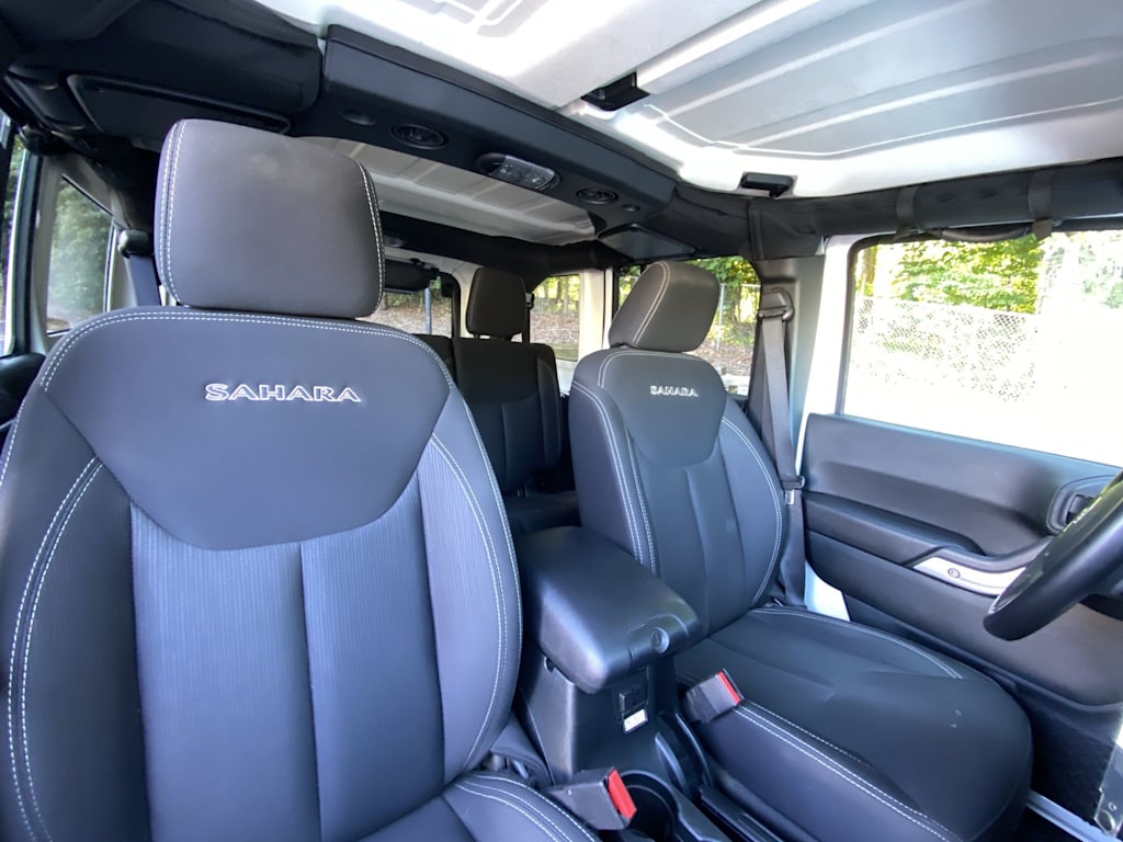 Thumbnail: 2018 Jeep Wrangler - 32