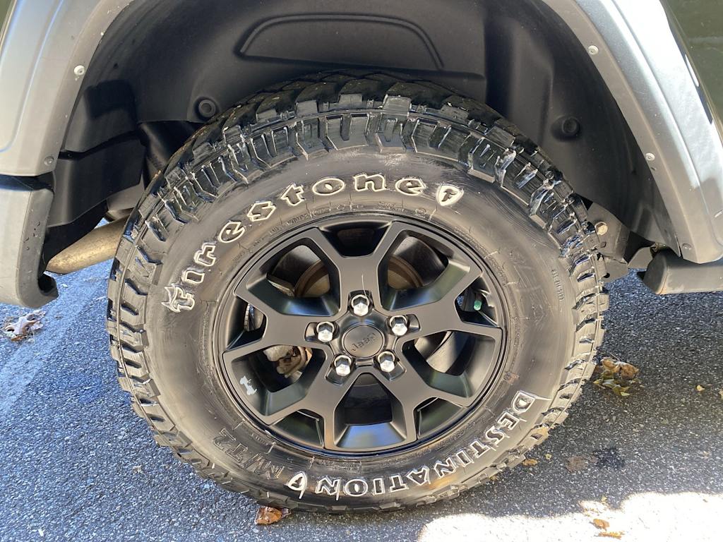 Thumbnail: 2023 Jeep Wrangler - 29