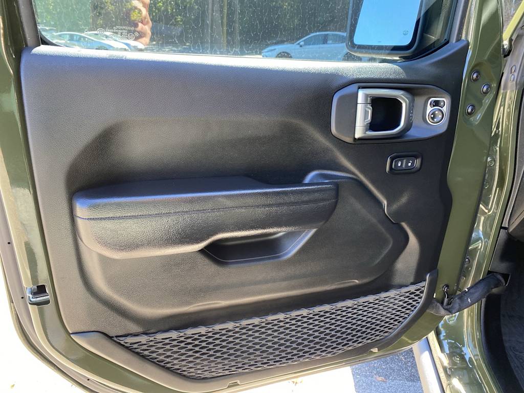 Thumbnail: 2023 Jeep Wrangler - 31