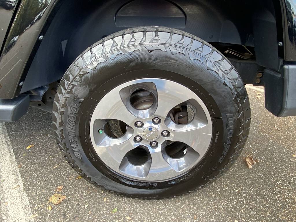 Thumbnail: 2018 Jeep Wrangler - 21