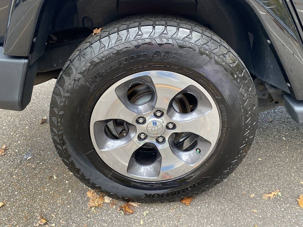 Thumbnail: 2018 Jeep Wrangler - 22