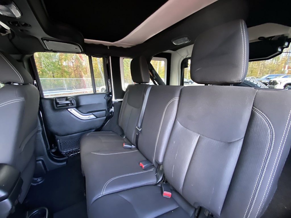 Thumbnail: 2018 Jeep Wrangler - 11