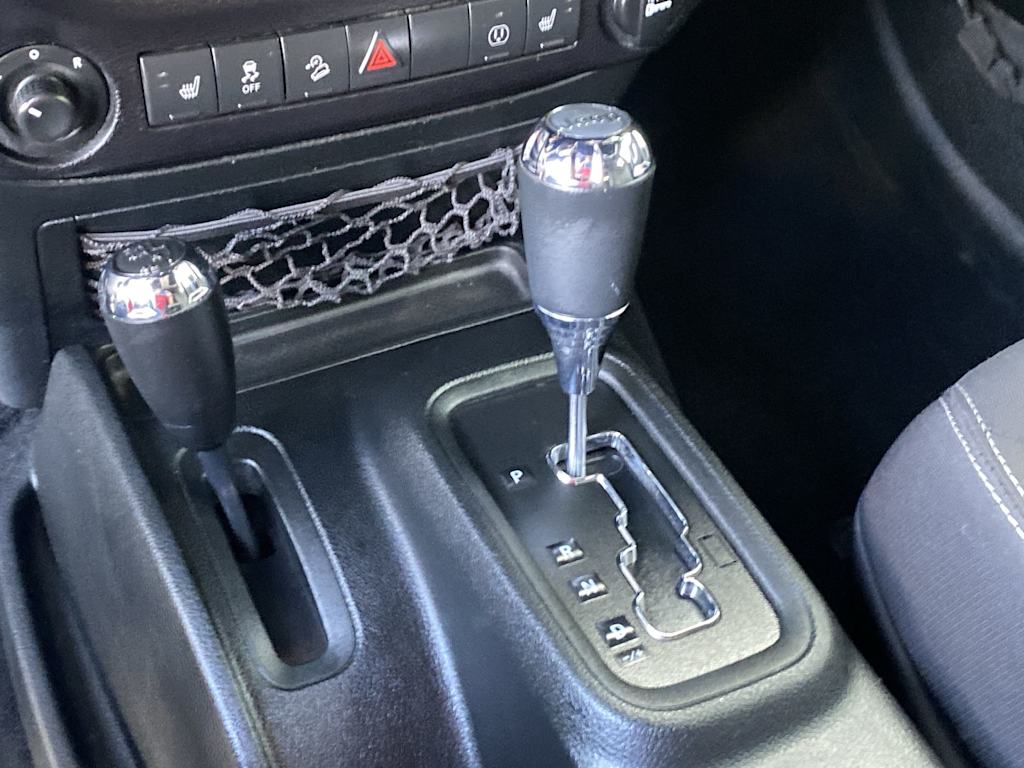 Thumbnail: 2018 Jeep Wrangler - 13