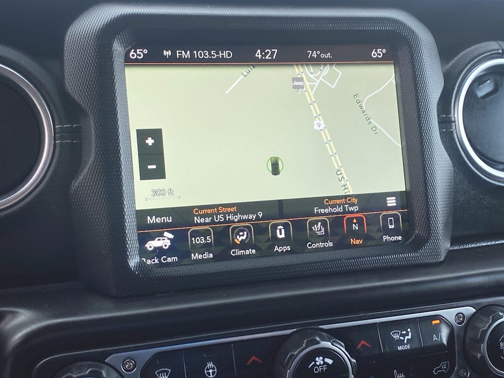 2018 Jeep Wrangler Unlimited Sahara 30