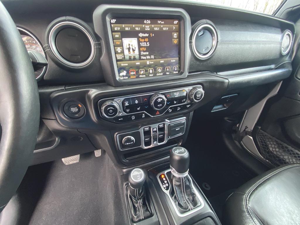 2018 Jeep Wrangler Unlimited Sahara 11
