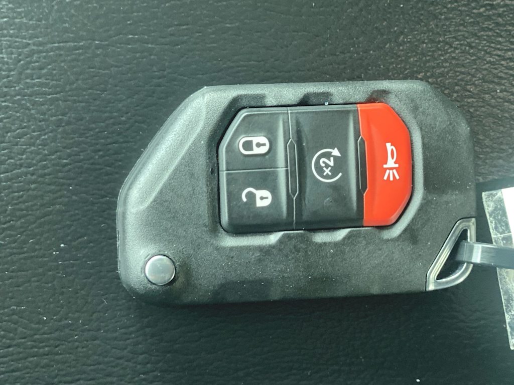 2018 Jeep Wrangler Unlimited Sahara 33