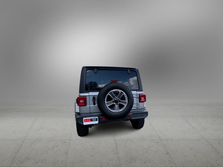 2018 Jeep Wrangler Unlimited Sahara 15