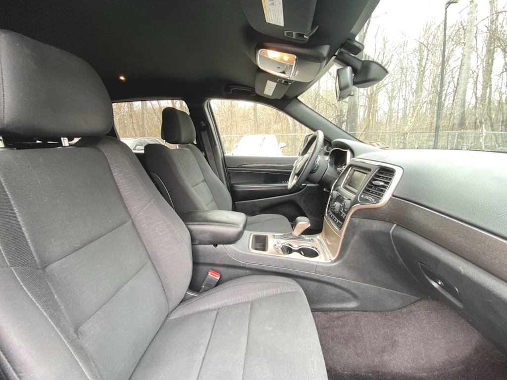 2016 Jeep Grand Cherokee Laredo 25