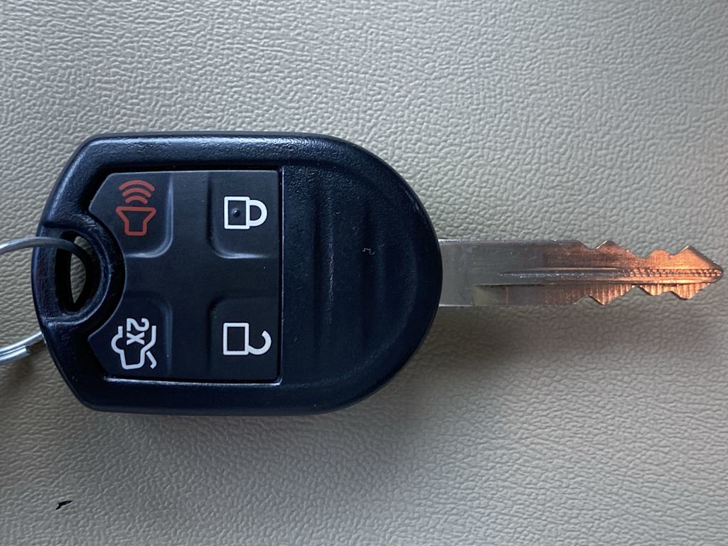 Thumbnail: 2019 Ford Taurus - 17