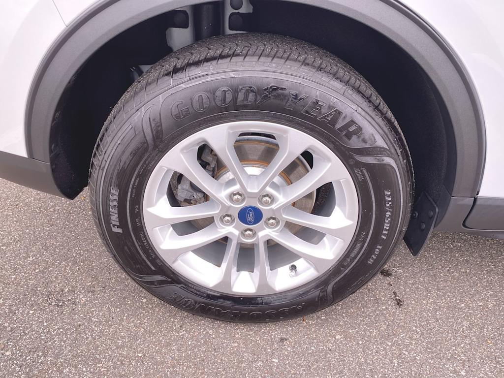 2020 Ford Escape SE 22