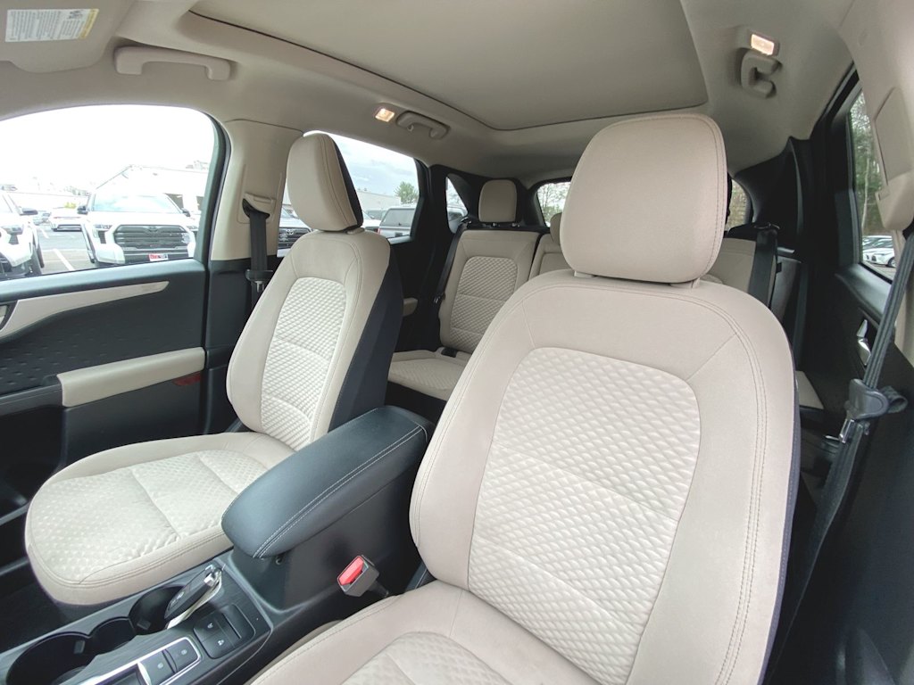 2020 Ford Escape SE 8