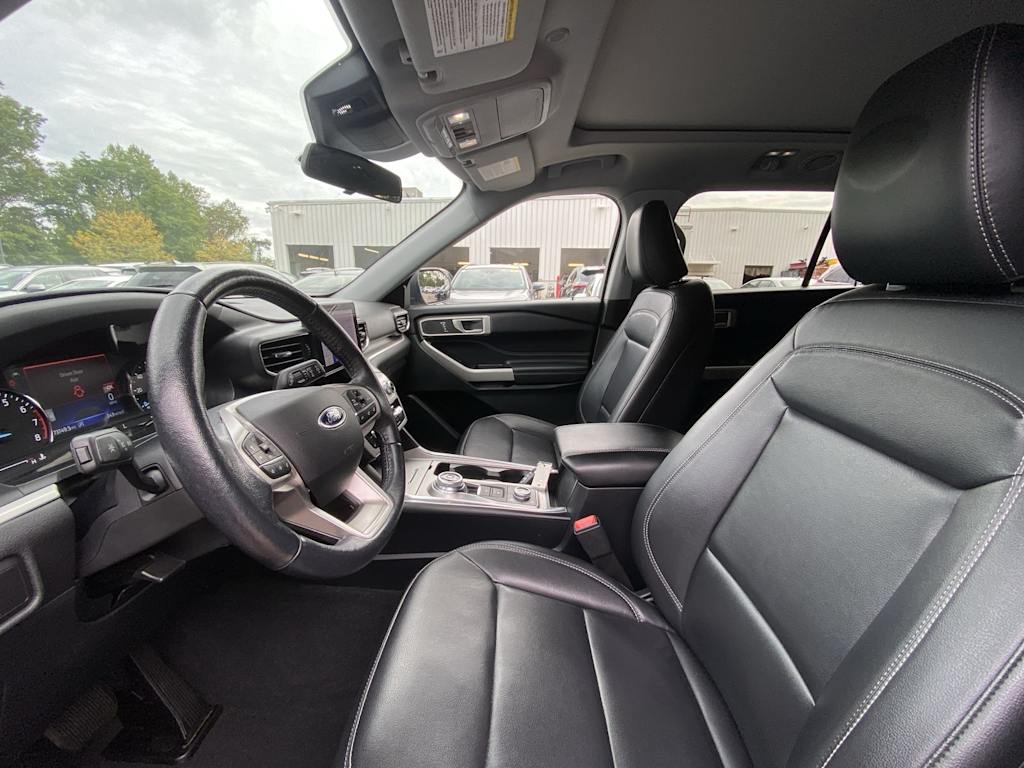 Thumbnail: 2021 Ford Explorer - 8