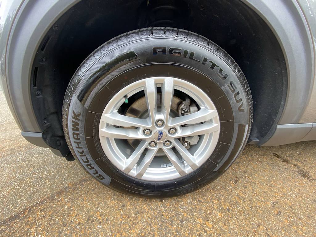 Thumbnail: 2021 Ford Explorer - 6