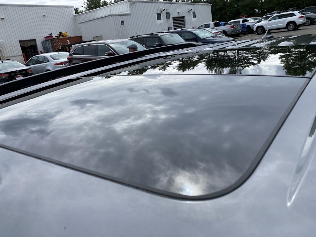 Thumbnail: 2021 Ford Explorer - 23