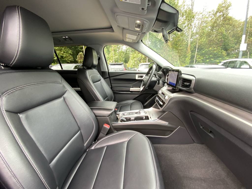 Thumbnail: 2021 Ford Explorer - 25