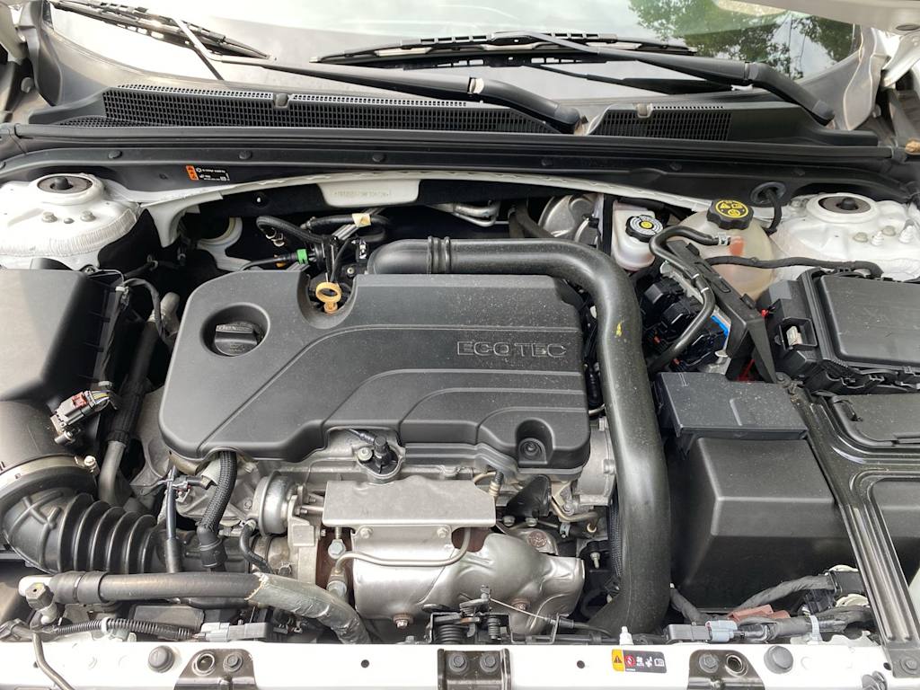 Thumbnail: 2021 Chevrolet Malibu - 8