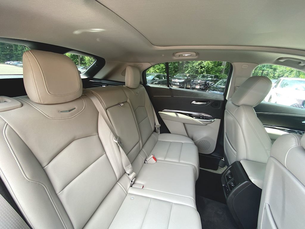 Thumbnail: 2019 Cadillac XT4 - 25