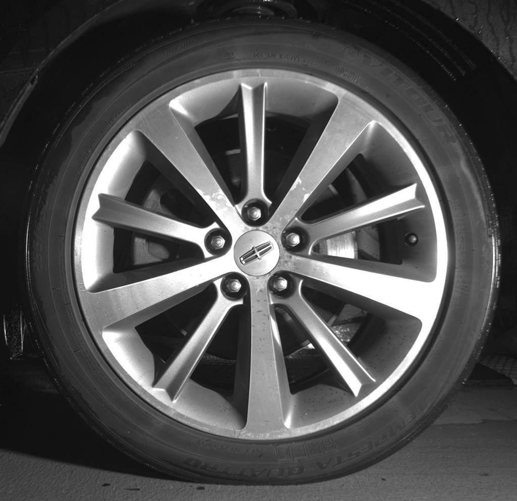 Thumbnail: 2009 Lincoln MKS - 12