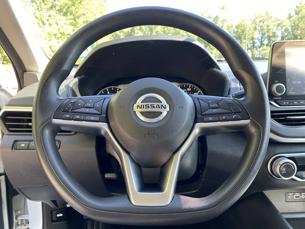 Thumbnail: 2019 Nissan Altima - 13