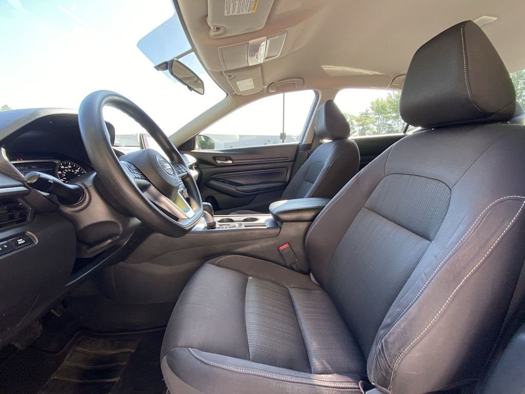 Thumbnail: 2019 Nissan Altima - 10