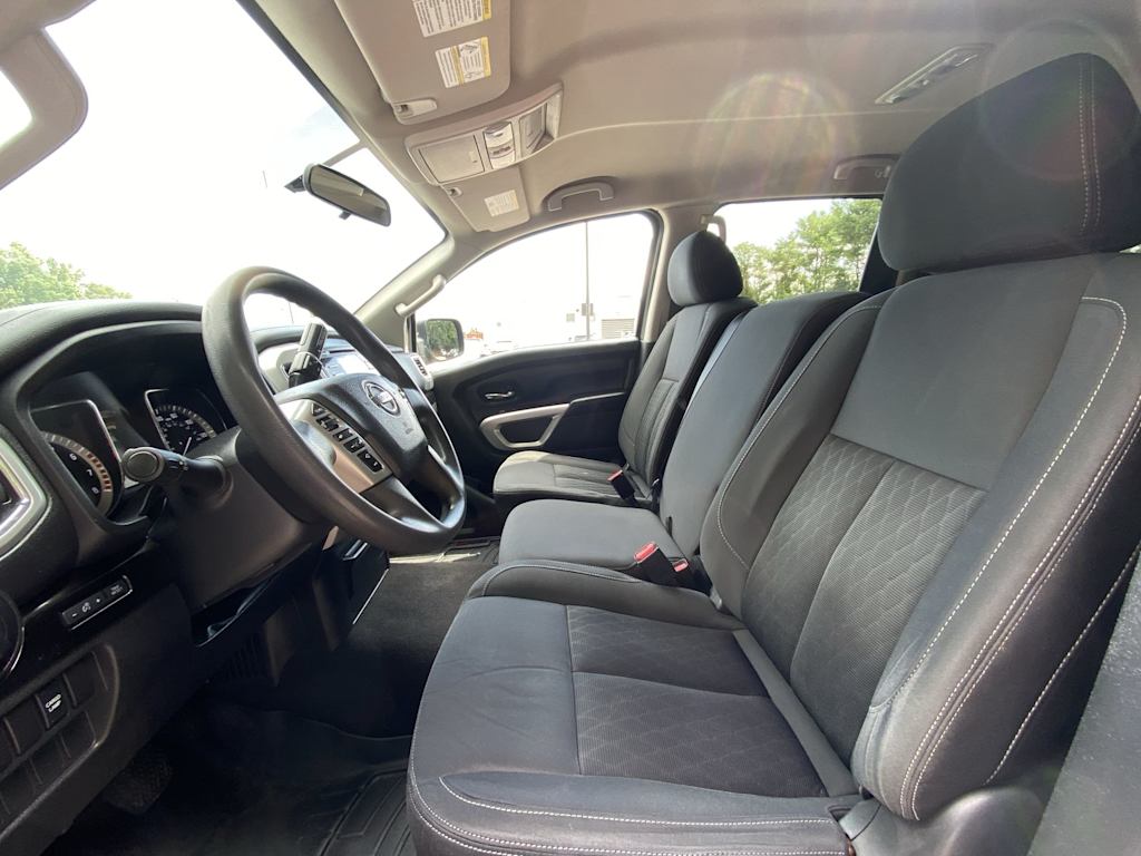 Thumbnail: 2018 Nissan Titan - 10