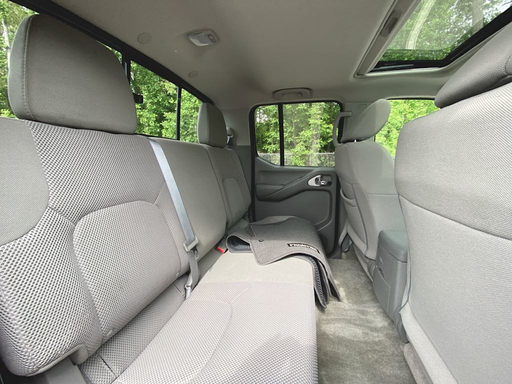 2018 Nissan Frontier SV 27