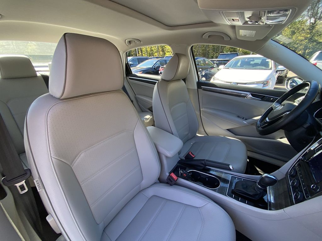 Thumbnail: 2018 Volkswagen Passat - 24