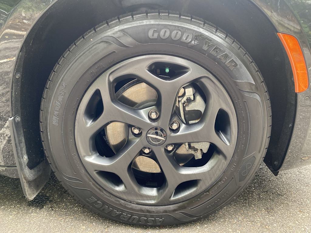 Thumbnail: 2021 Chrysler Pacifica - 30