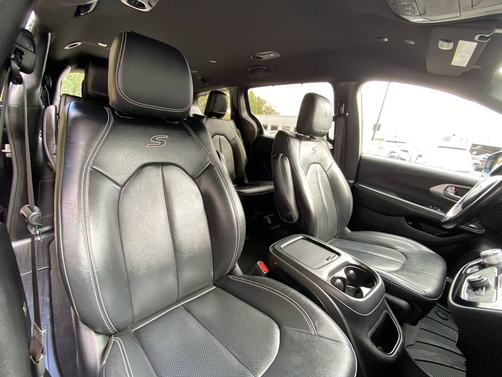Thumbnail: 2021 Chrysler Pacifica - 33
