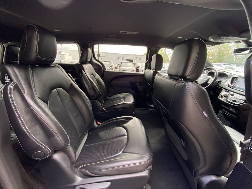Thumbnail: 2021 Chrysler Pacifica - 34