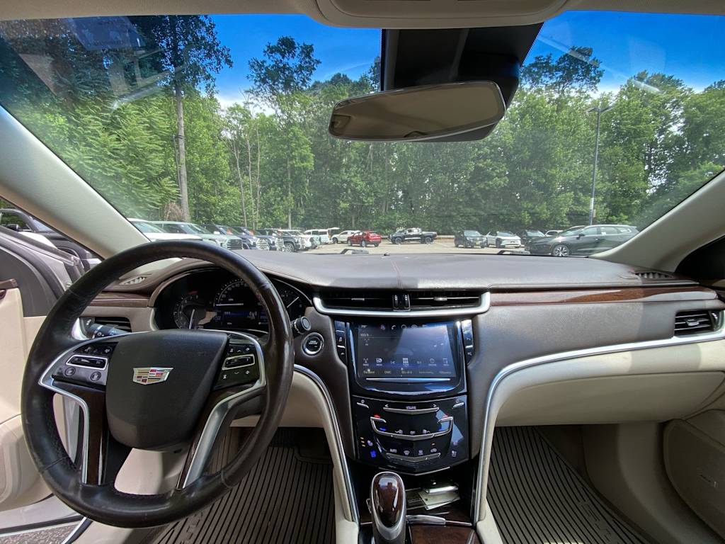 Thumbnail: 2017 Cadillac XTS - 2