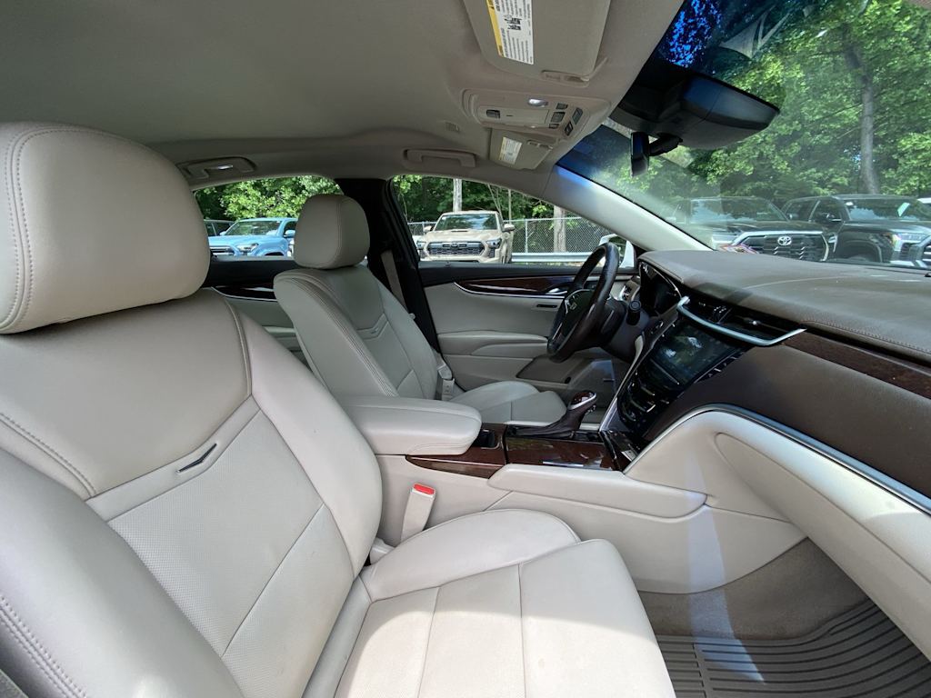 Thumbnail: 2017 Cadillac XTS - 27