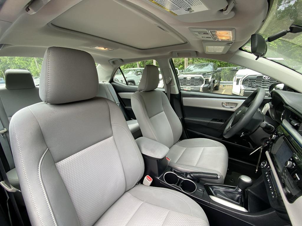 Thumbnail: 2015 Toyota Corolla - 25