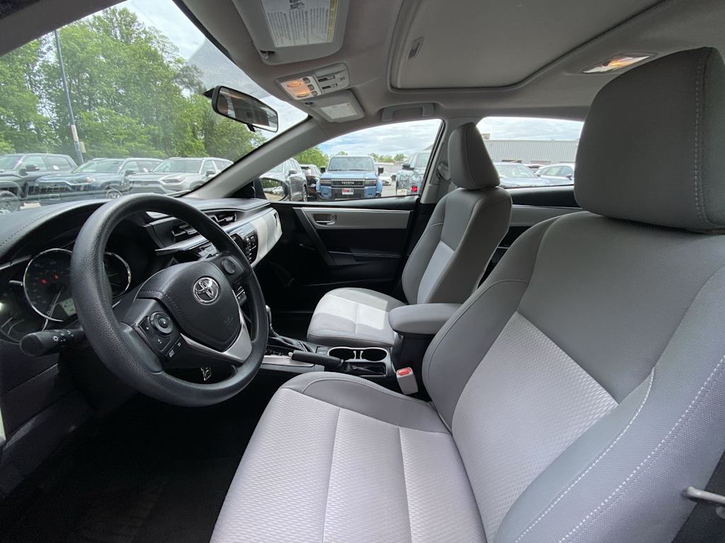 Thumbnail: 2015 Toyota Corolla - 7