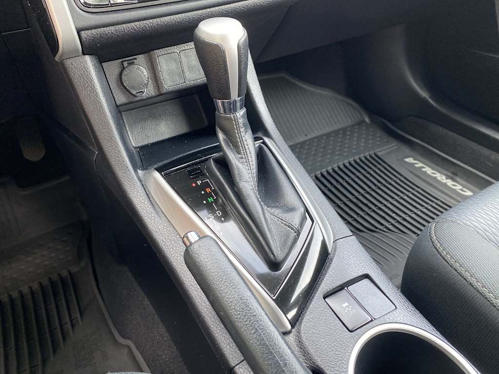 Thumbnail: 2018 Toyota Corolla - 15