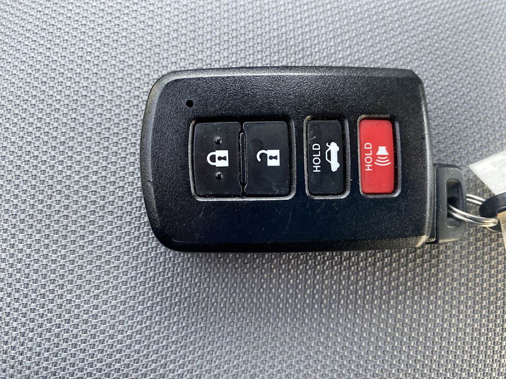 Thumbnail: 2014 Toyota Corolla - 16