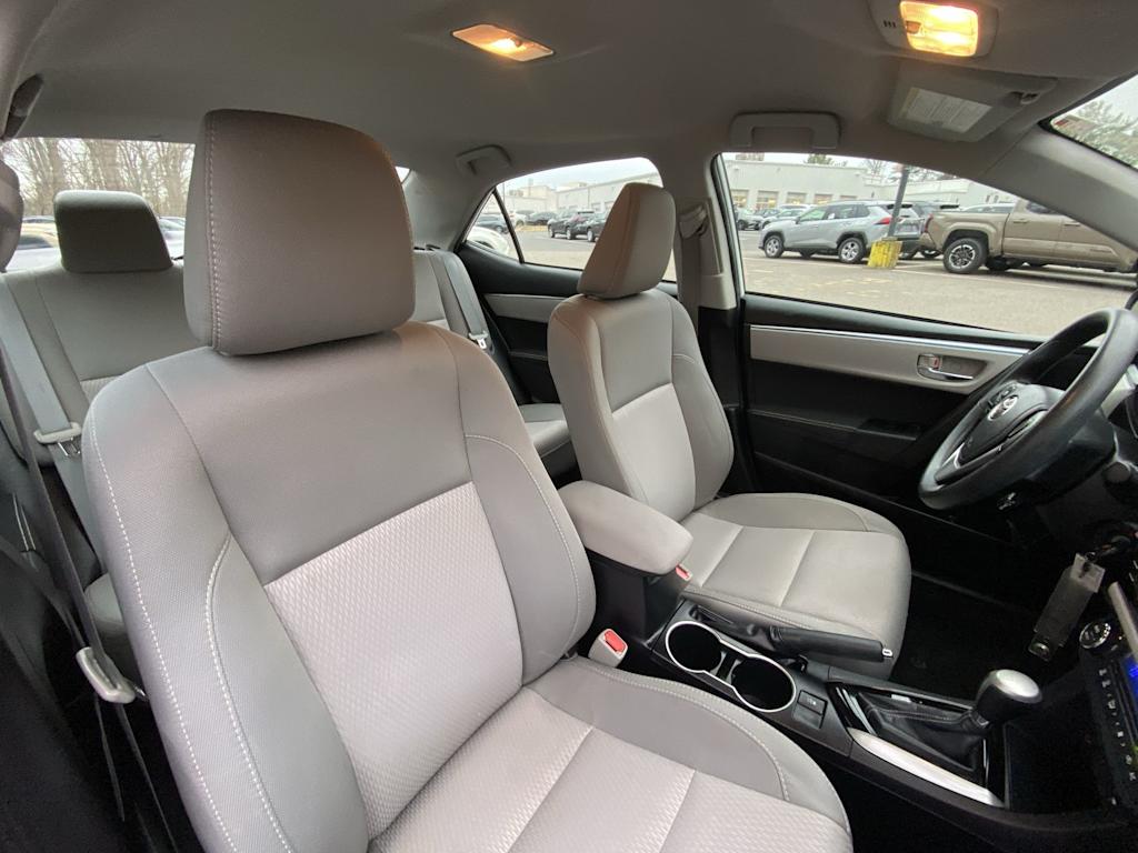 Thumbnail: 2015 Toyota Corolla - 33