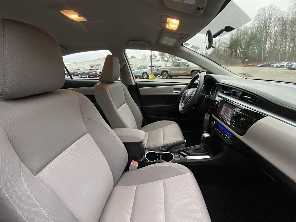 Thumbnail: 2015 Toyota Corolla - 32