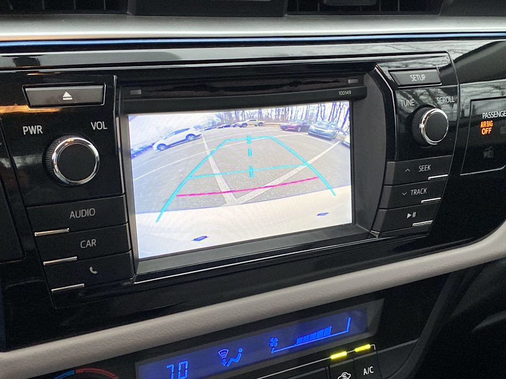 Thumbnail: 2015 Toyota Corolla - 37