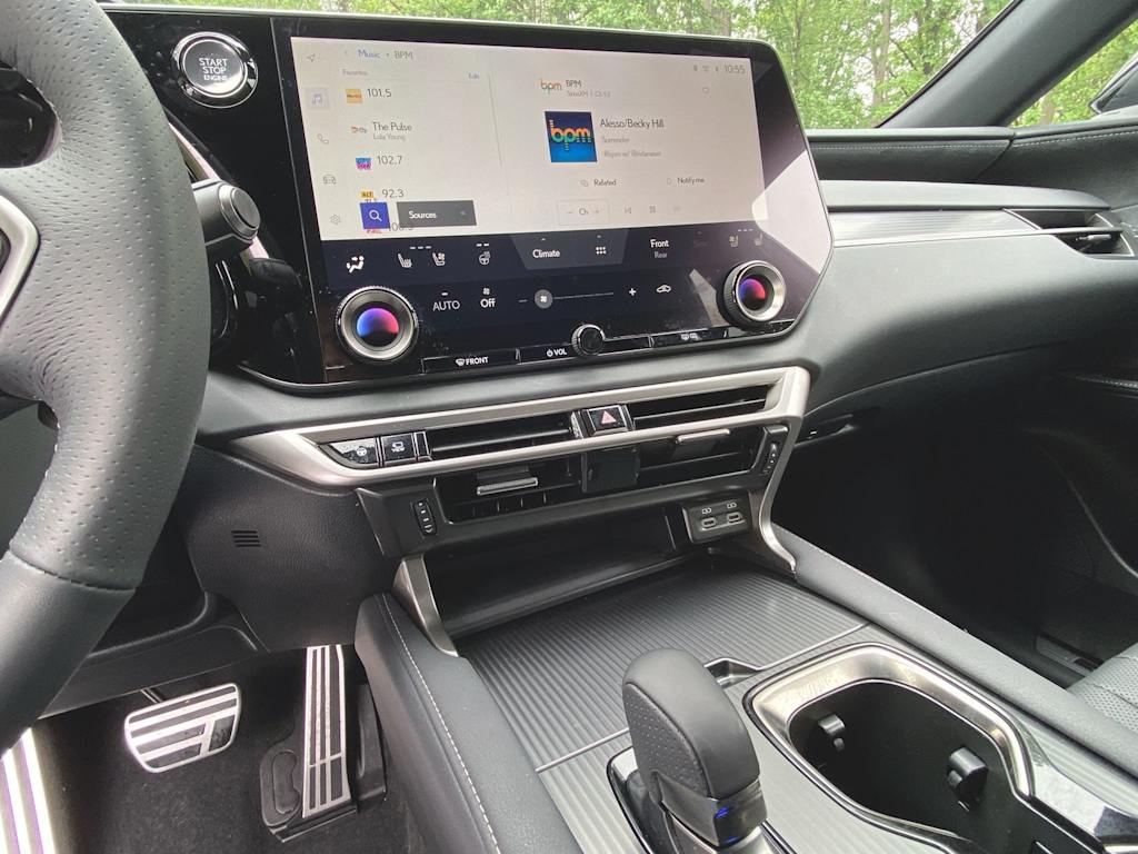 2024 Lexus RX 350 Sport Handling 10