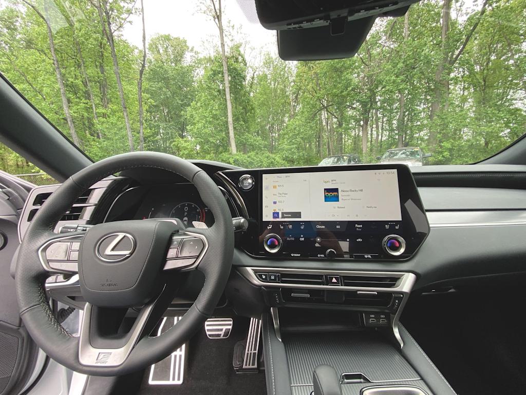 2024 Lexus RX 350 Sport Handling 2