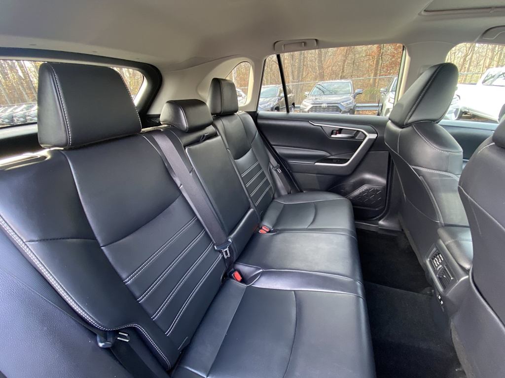 Thumbnail: 2021 Toyota RAV4 - 30