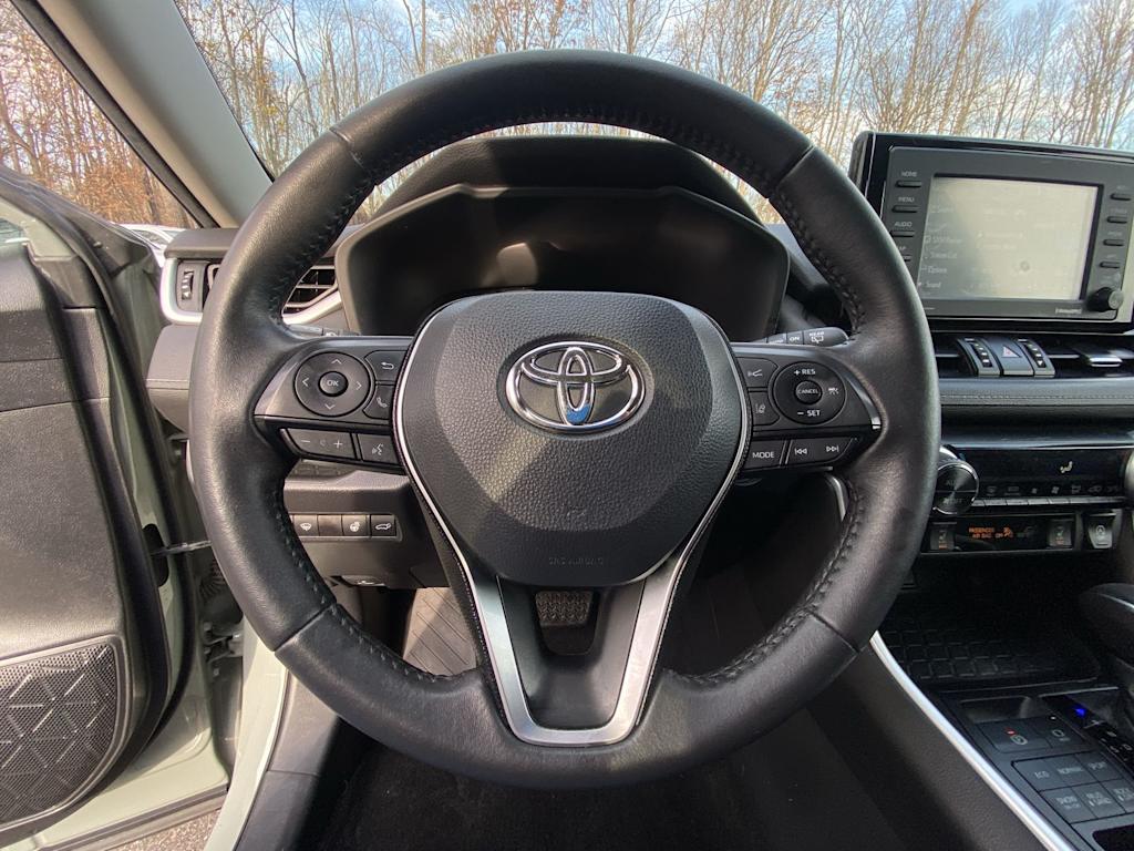 Thumbnail: 2021 Toyota RAV4 - 11