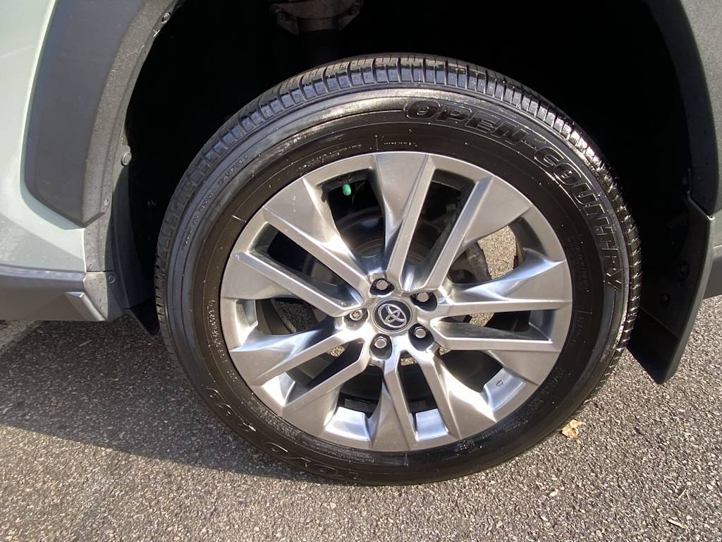 Thumbnail: 2021 Toyota RAV4 - 22