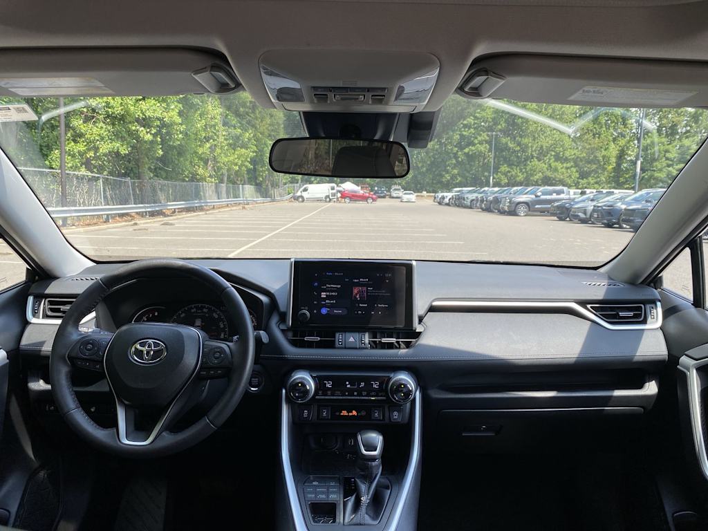 Thumbnail: 2024 Toyota RAV4 - 2