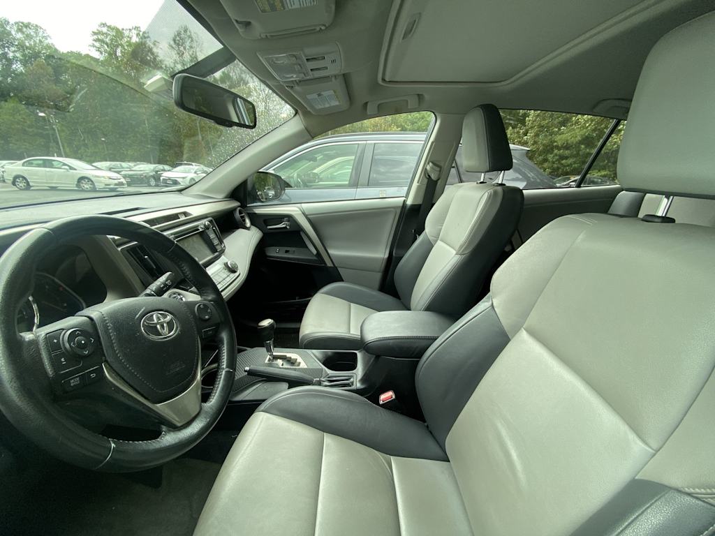 Thumbnail: 2013 Toyota RAV4 - 6